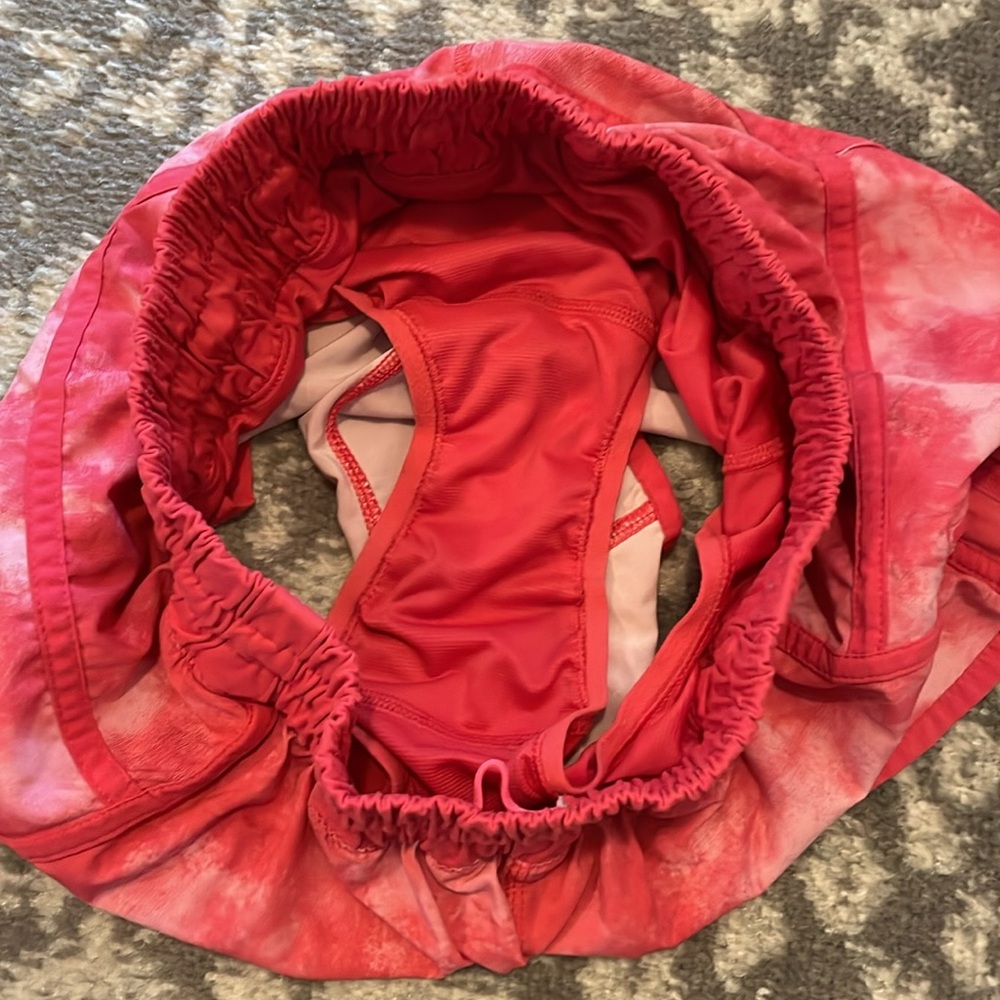 Lululemon Low Rise Tracker Short 4” - Picture 5 of 5